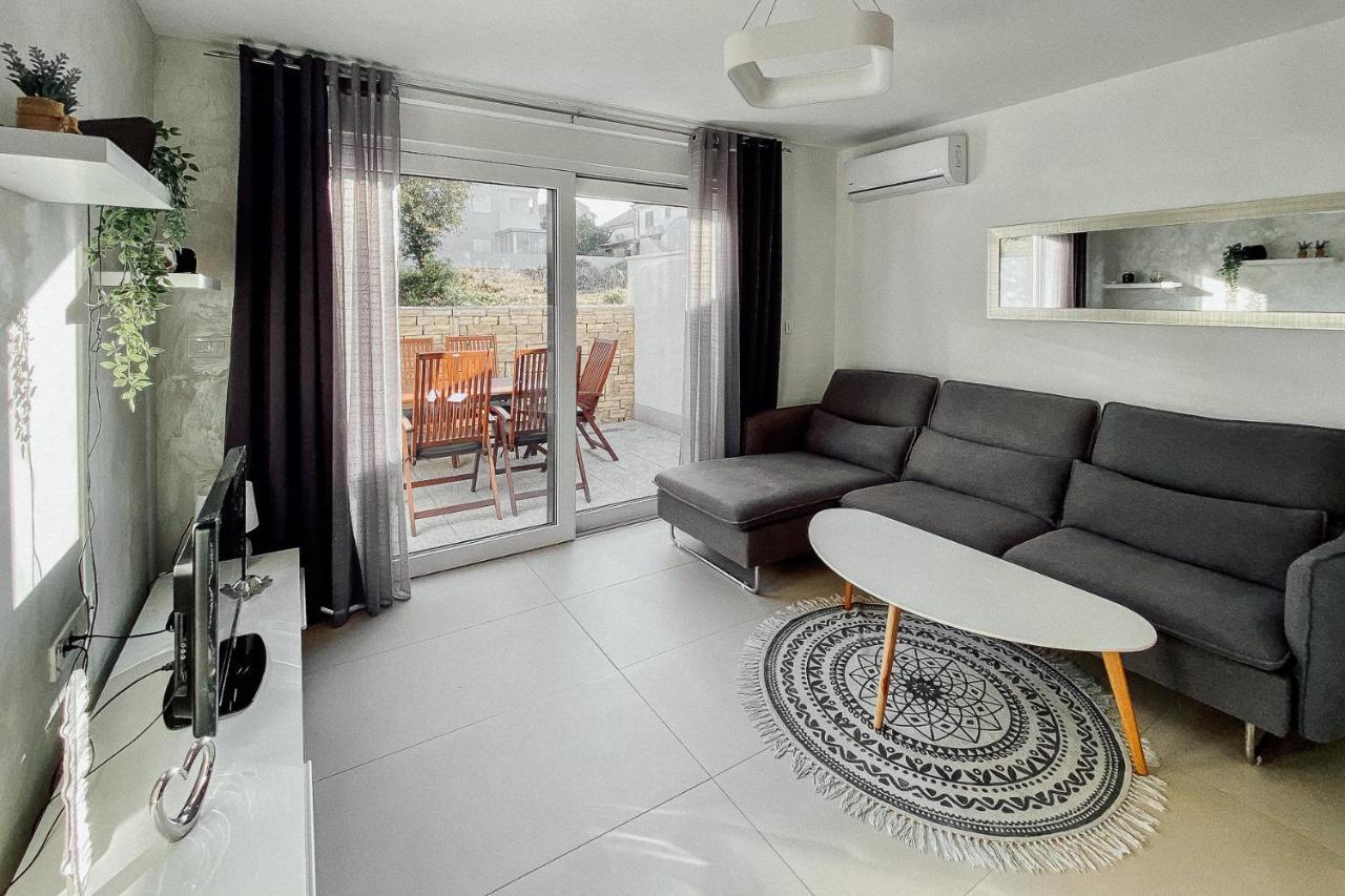 Apartment Eveline Петрчане Экстерьер фото